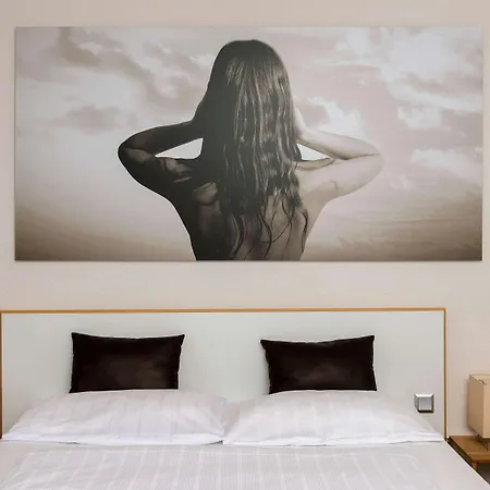 Tryp By Wyndham Hotel