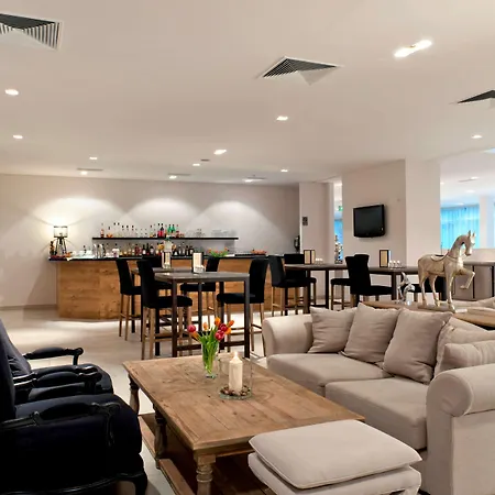 Hotel Tryp By Wyndham