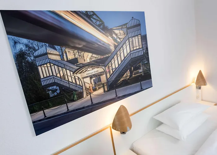 Tryp By Wyndham 3* وبرتال